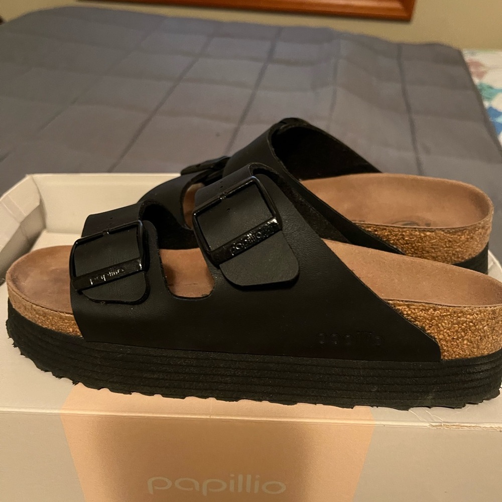 Papillio by Birkenstock. Size 9 and in excellent condition.